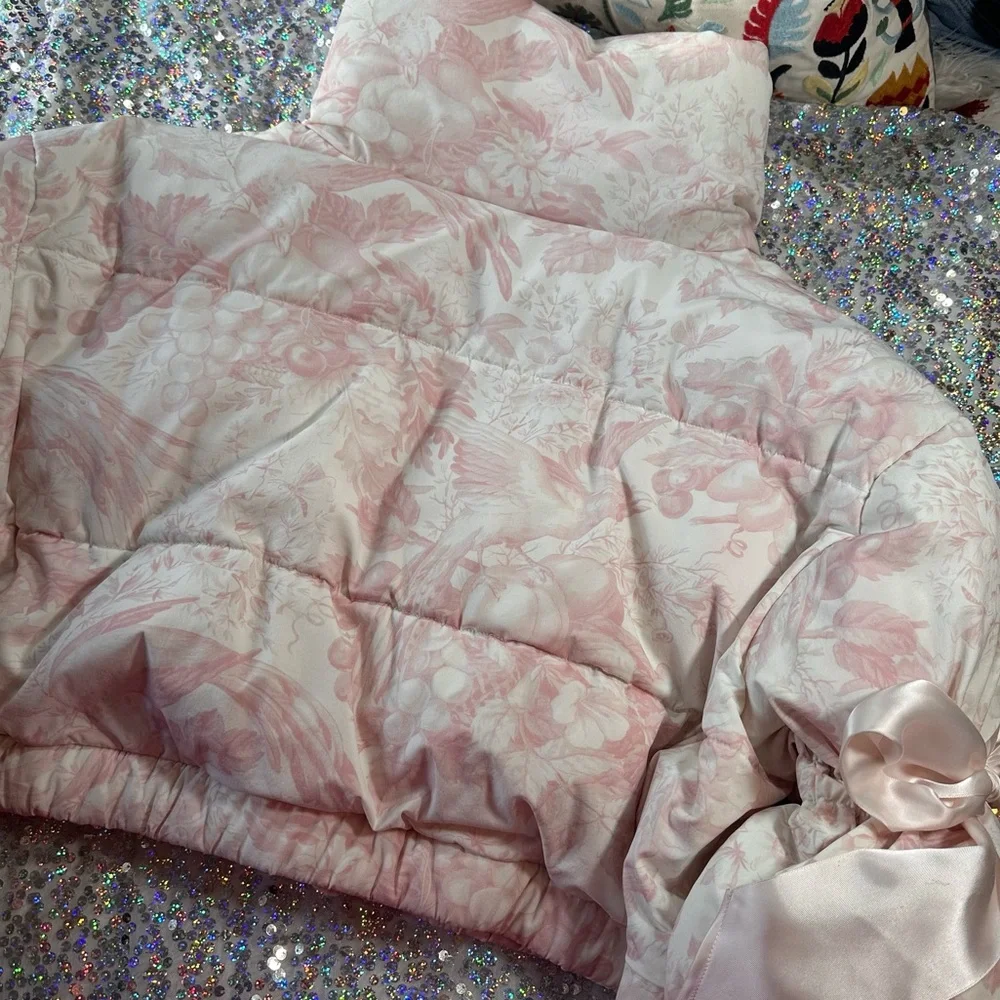 Selkie • Marshmallow Printed Cropped Puffer Coat - Picture 10 of 17